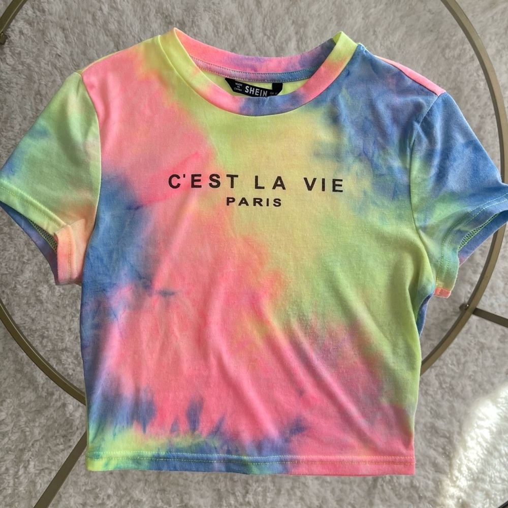 C’est Le Vie crop top